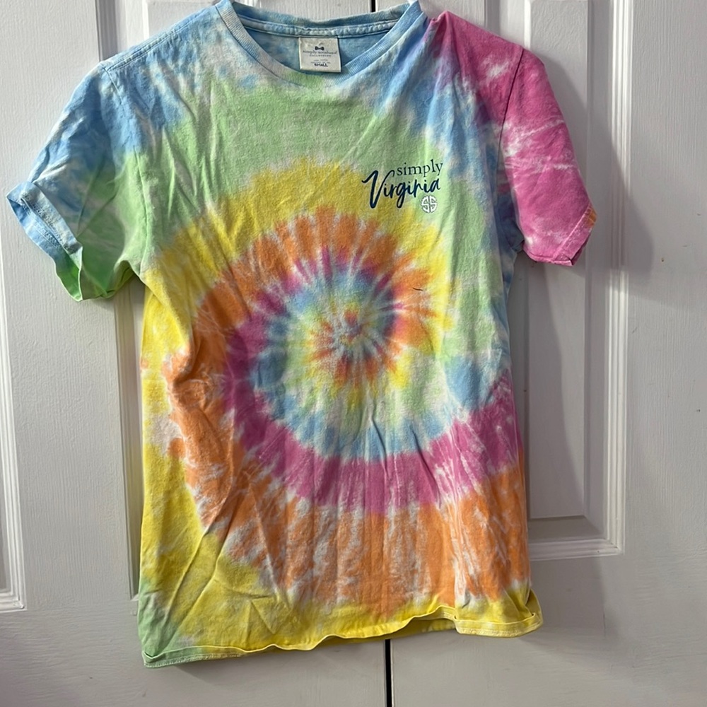 SIMPLY SOUTHERN. Rainbow tie dye shirt. Size M.